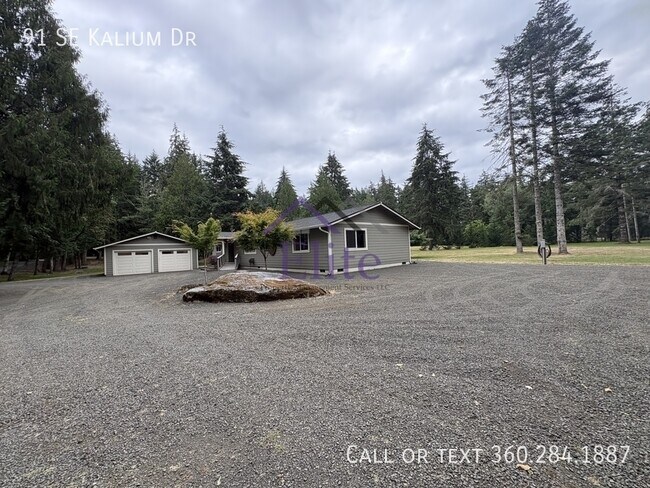Building Photo - 91 SE Kalium Dr