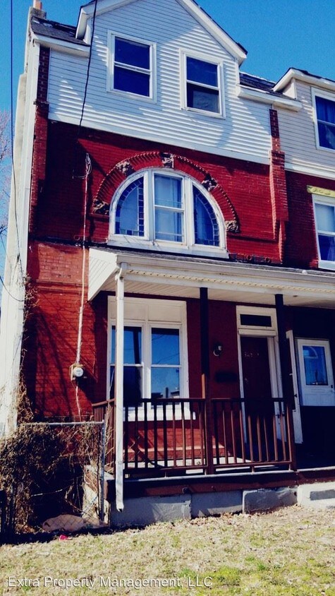 Primary Photo - 4 br, 1 bath House - 329 Monmouth St