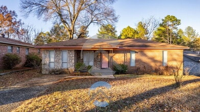 Building Photo - 9409 Cerelle Dr