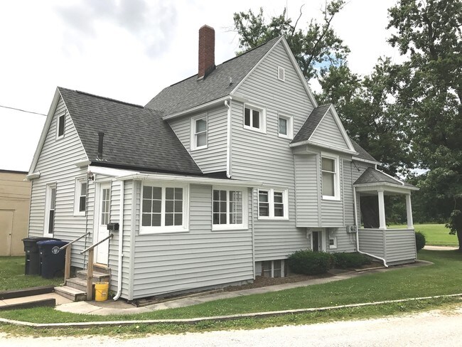Side view of front building - 961 Home Ave