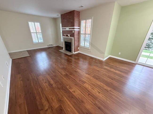 Building Photo - 1160 Alameda Blvd