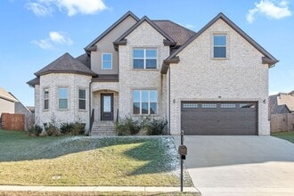 Building Photo - 520 Larkspur Dr