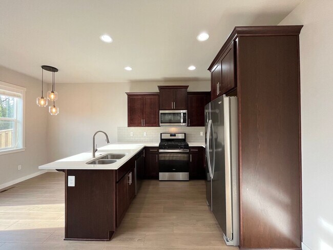 Foto del edificio - 3Bd/2.5Ba Newly Built 2020 Home Located in...
