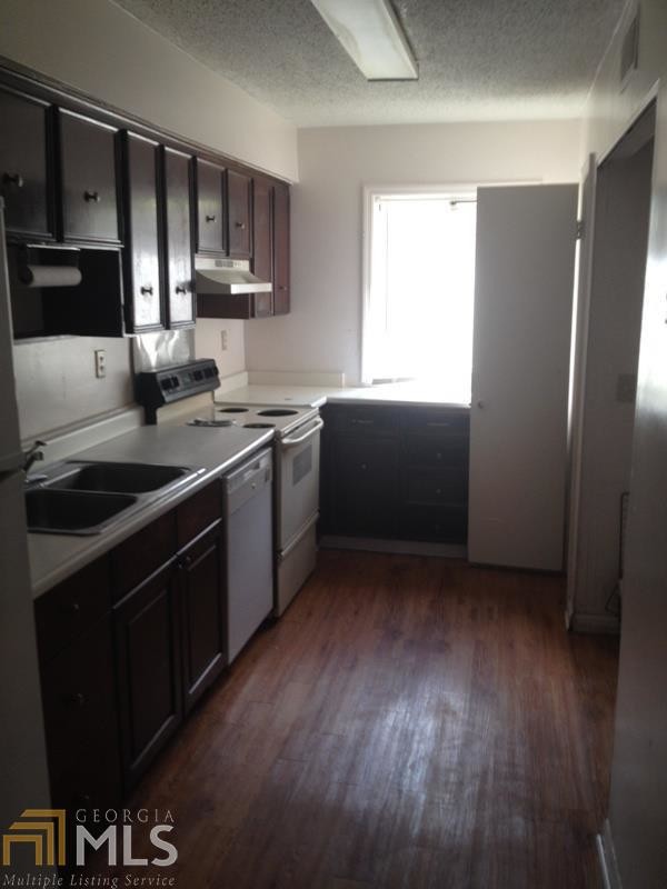 24 Tiburon Dr, Lithonia, GA 30038 House Rental in Lithonia, GA