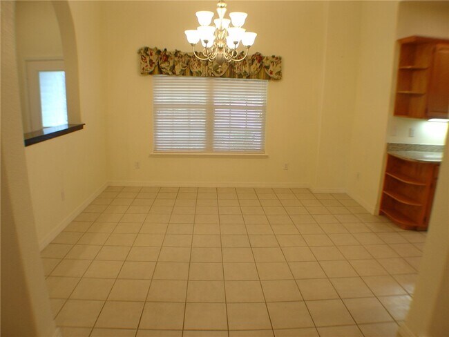 Building Photo - 73 Merritt Dr