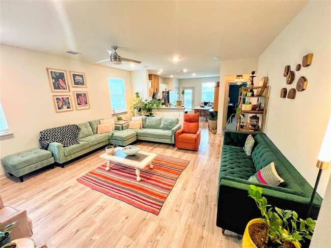 Building Photo - 10805 Tildon Ave