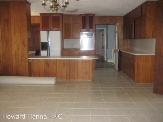 Building Photo - 4 br, 4 bath House - 1265 US Highway 17 South