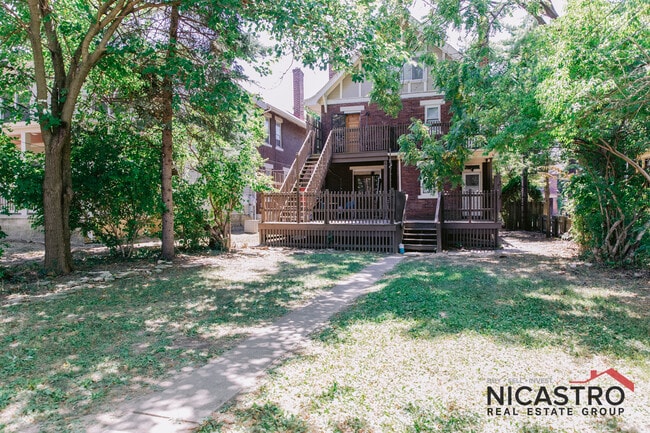 Foto del edificio - 182 E Lane Ave