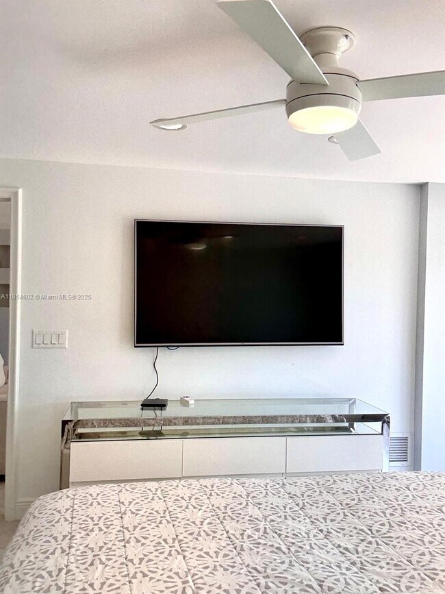 Foto del edificio - 531 N Ocean Blvd