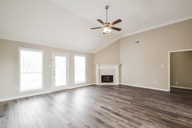 Building Photo - 9922 Lacee Ln