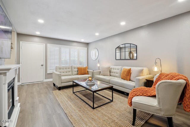 Foto del edificio - 1302 Alessandro Dr