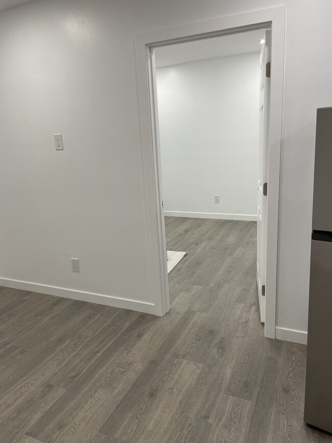 Building Photo - 6216 Seaborn St