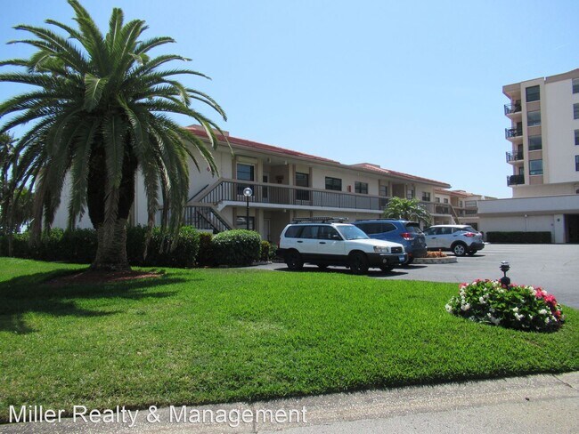 Foto del edificio - 2 br, 2 bath House - 6210 Sun Blvd. #208