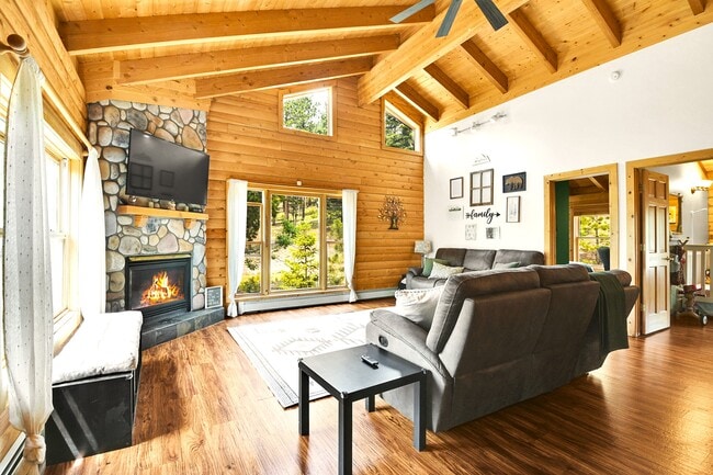 Photo - 28609 Mountain View Rd House