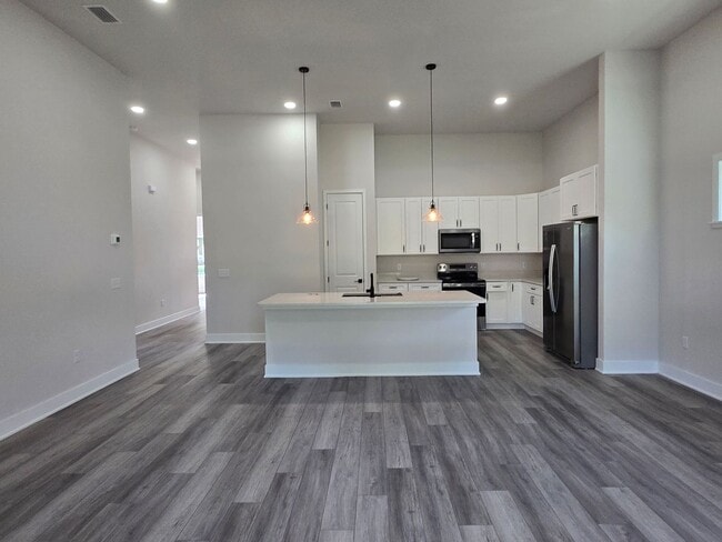 Building Photo - Newer Construction- 3 bed 2 bath Patio Home on the Golf Course – Turkey Creek