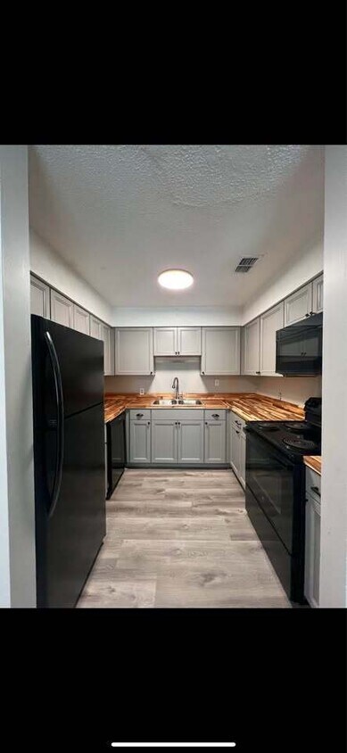Foto principal - 500 Cumberland Ave