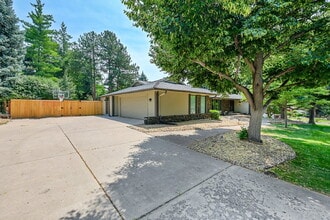 Building Photo - 3920 S Dahlia St
