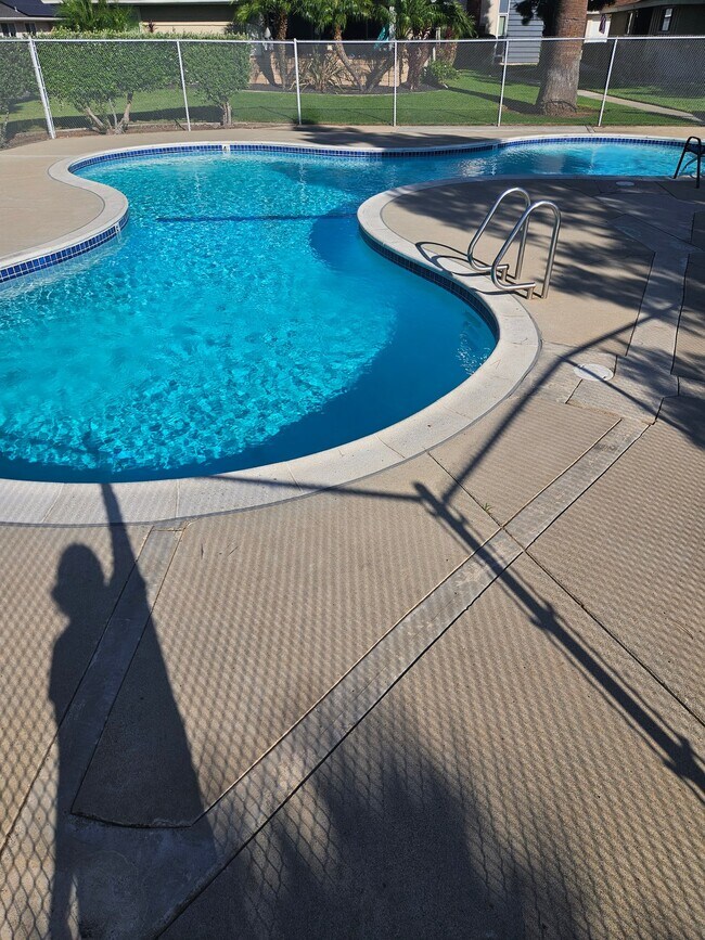 Foto del edificio - 2570 College Ln