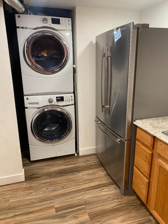 Building Photo - 1830 S Tennyson St