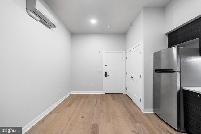 Building Photo - 257 N 3rd St