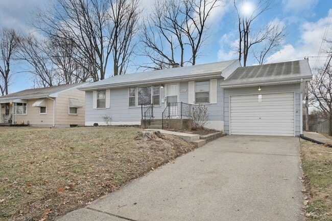 Building Photo - COMING SOON!! Charming 3-Bedroom Home in a...