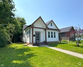 Building Photo - 1818 N Cornell Ave