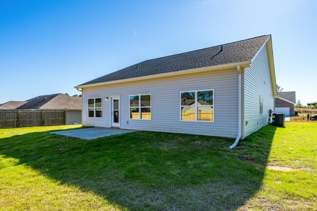Building Photo - Newly Renovated Home in Brookwood!