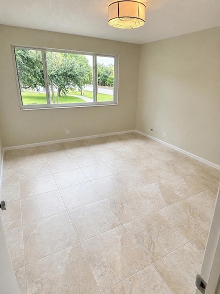 Photo - 421 S Lakeside Drive Unit 7 Apartment
