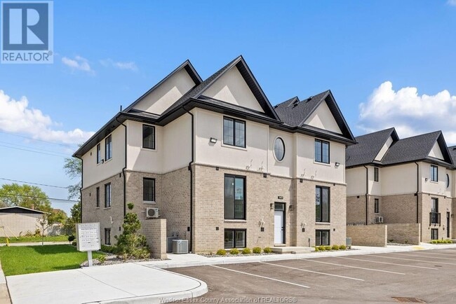 Building Photo - 1415 Lesperance Rd
