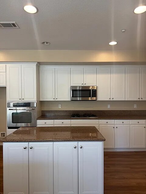 Foto del edificio - 375 Deodar St