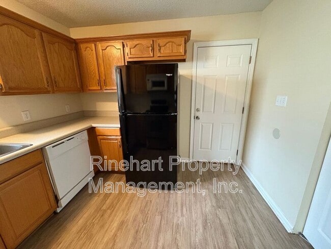 Building Photo - 1048 Cherry Meadow Ln