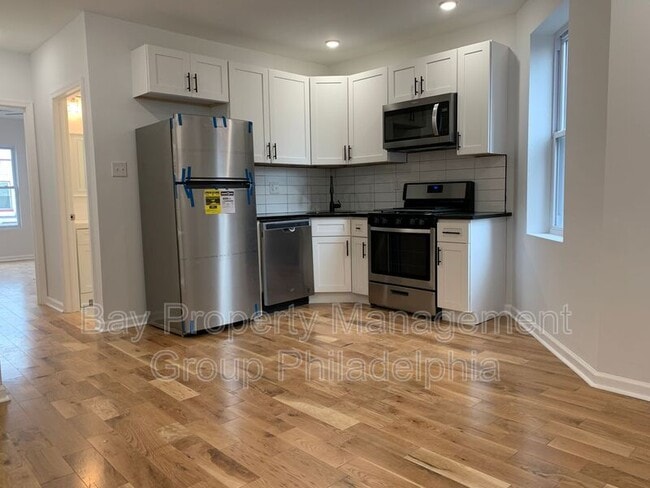 Building Photo - 431 S 56th St