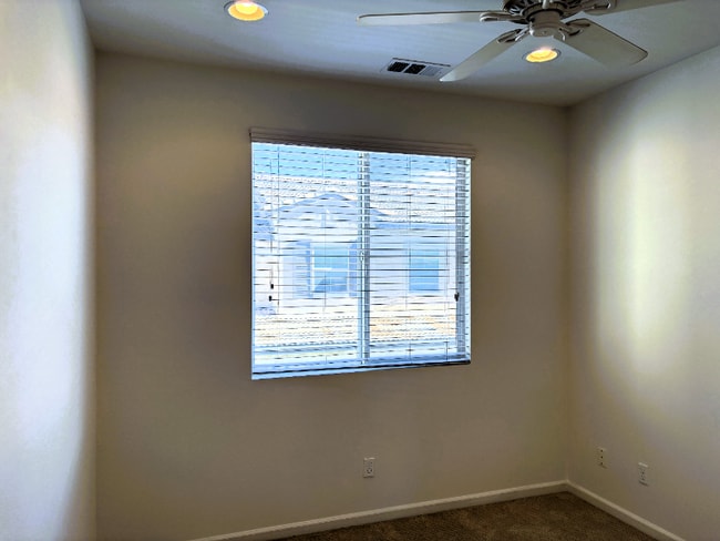 Building Photo - 44005 Arcadia Ct