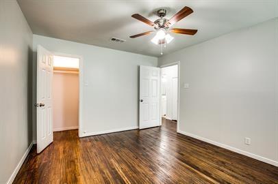 Building Photo - 1125 S Davis Dr