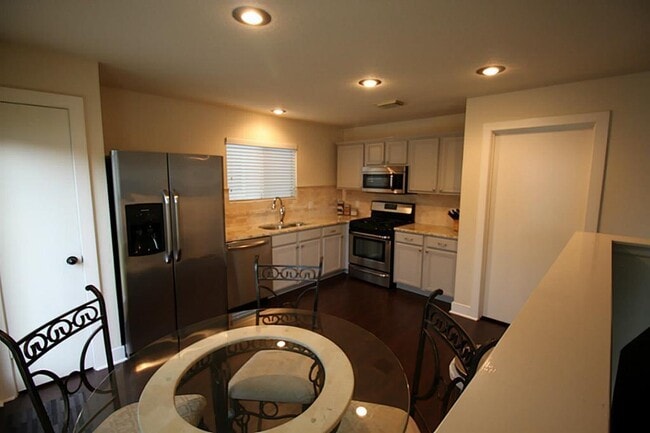 Building Photo - 20907 Walder Ct