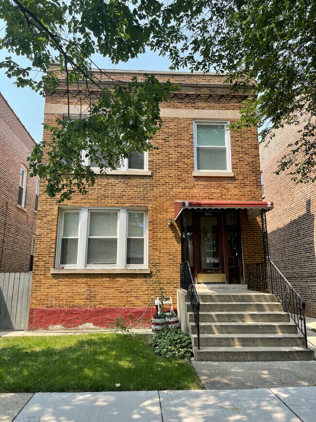 Building Photo - 4728 N Lowell Ave