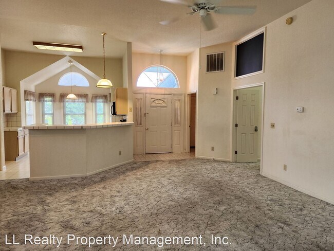 Building Photo - 3 br, 2 bath House - 322 Somerset