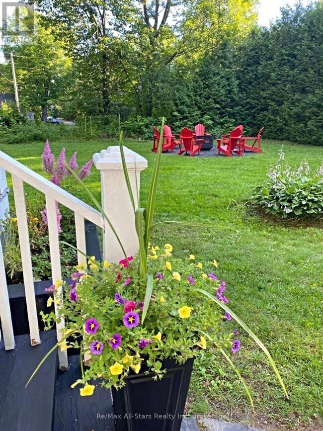 Photo du bâtiment - 1037 Glenmount Rd