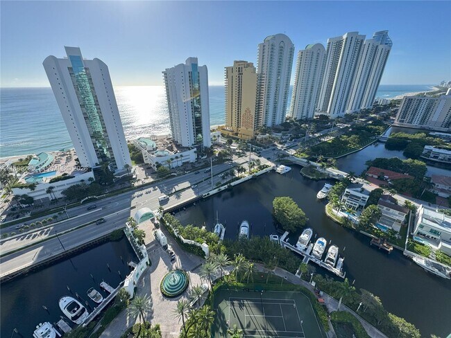 Foto del edificio - 16400 Collins Ave