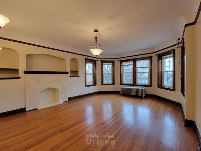 Foto del edificio - 2 bedroom in CHICAGO IL 60641