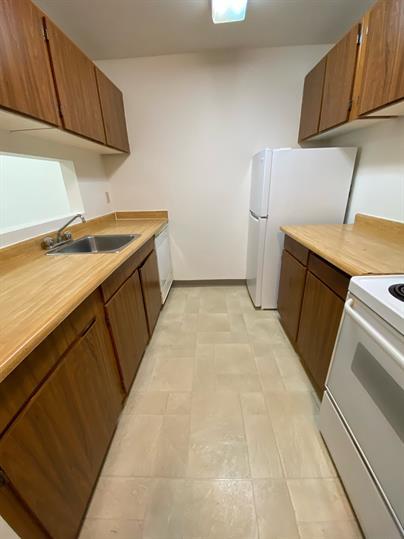 Building Photo - 10311-10396 96 Ave