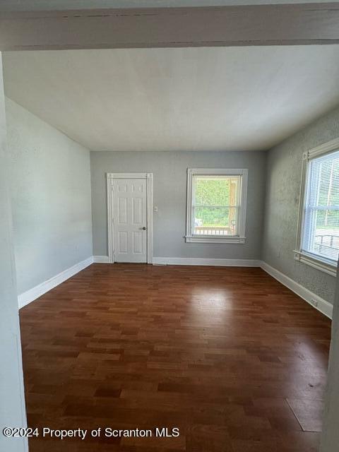 Foto del edificio - 2430-2432 Amelia Ave