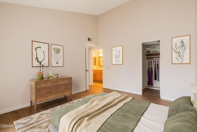 Foto del edificio - 460 Arbor Ln Ct