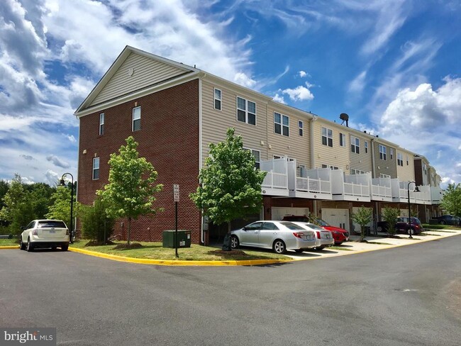Building Photo - 10283 Hastings Dr