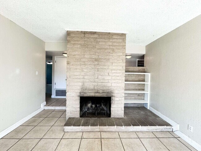Building Photo - "Spacious 4-Bedroom, 2-Bathroom in Yuma!"