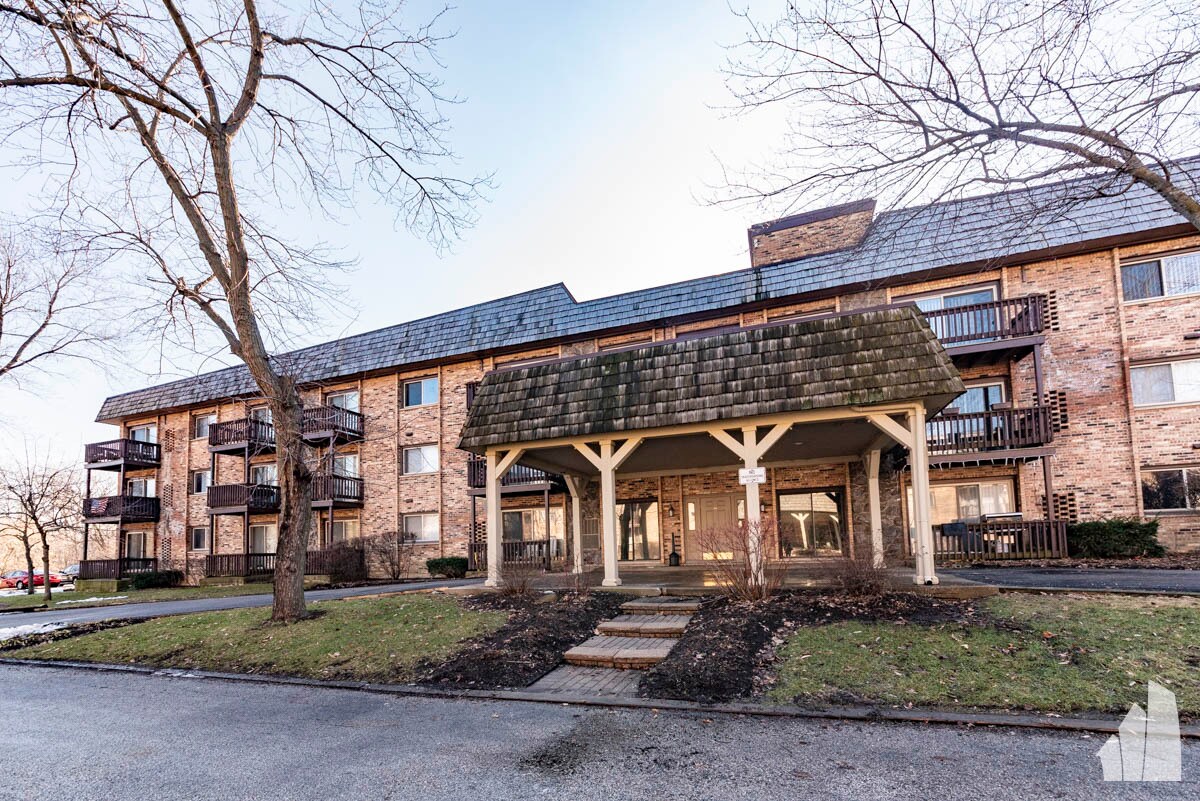Foto principal - 241 W Main St