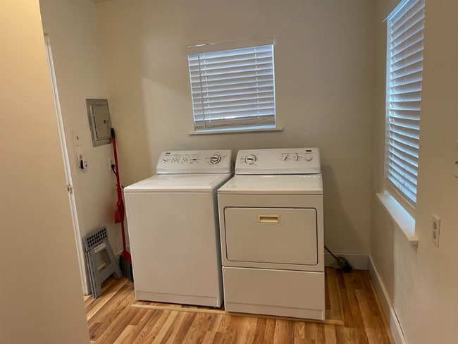 Building Photo - 373 Rio Lindo Ave