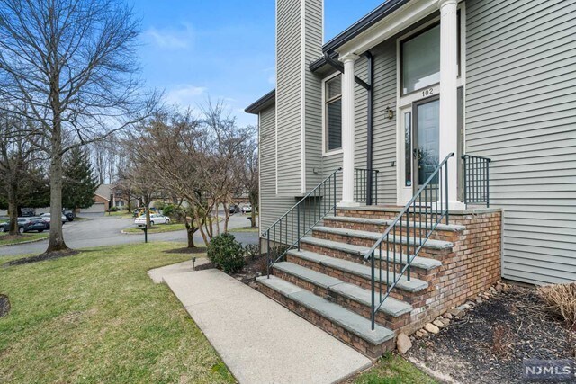 Building Photo - 102 Lakeview Dr