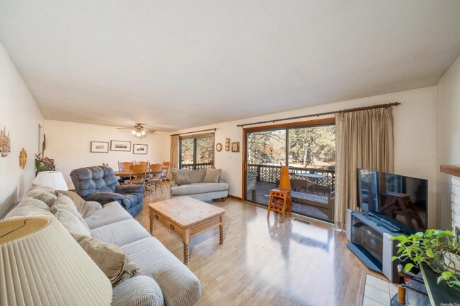 Foto del edificio - 213 Gleneagle Loop