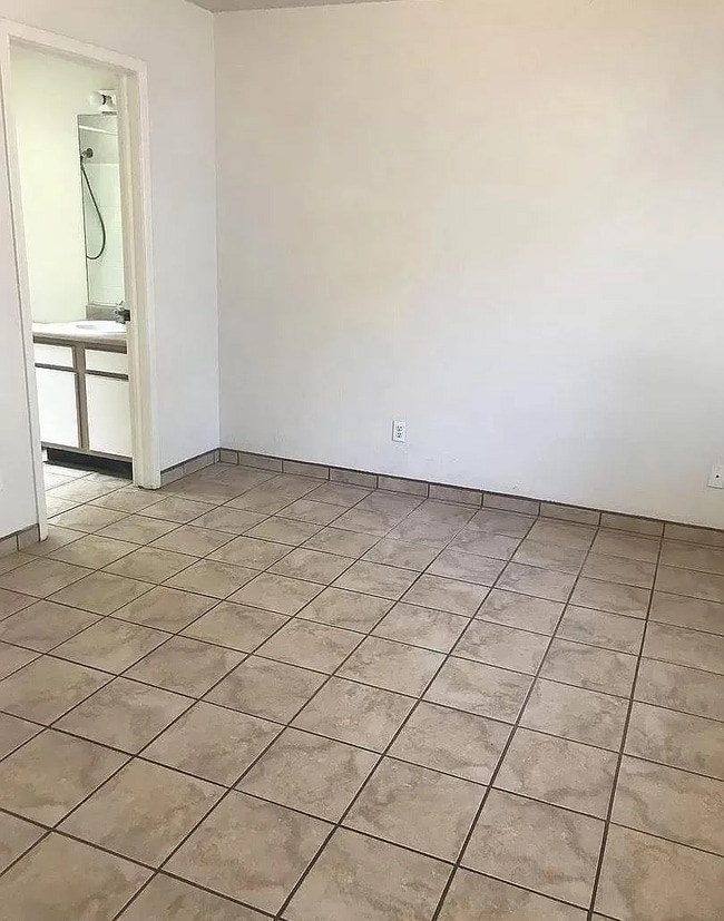 Building Photo - 3165 Posada Ct